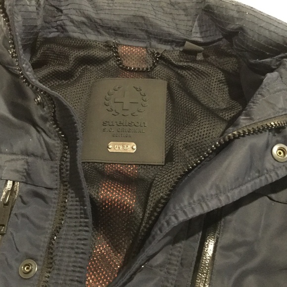 Luxury Windbreaker - Picture 2 of 9